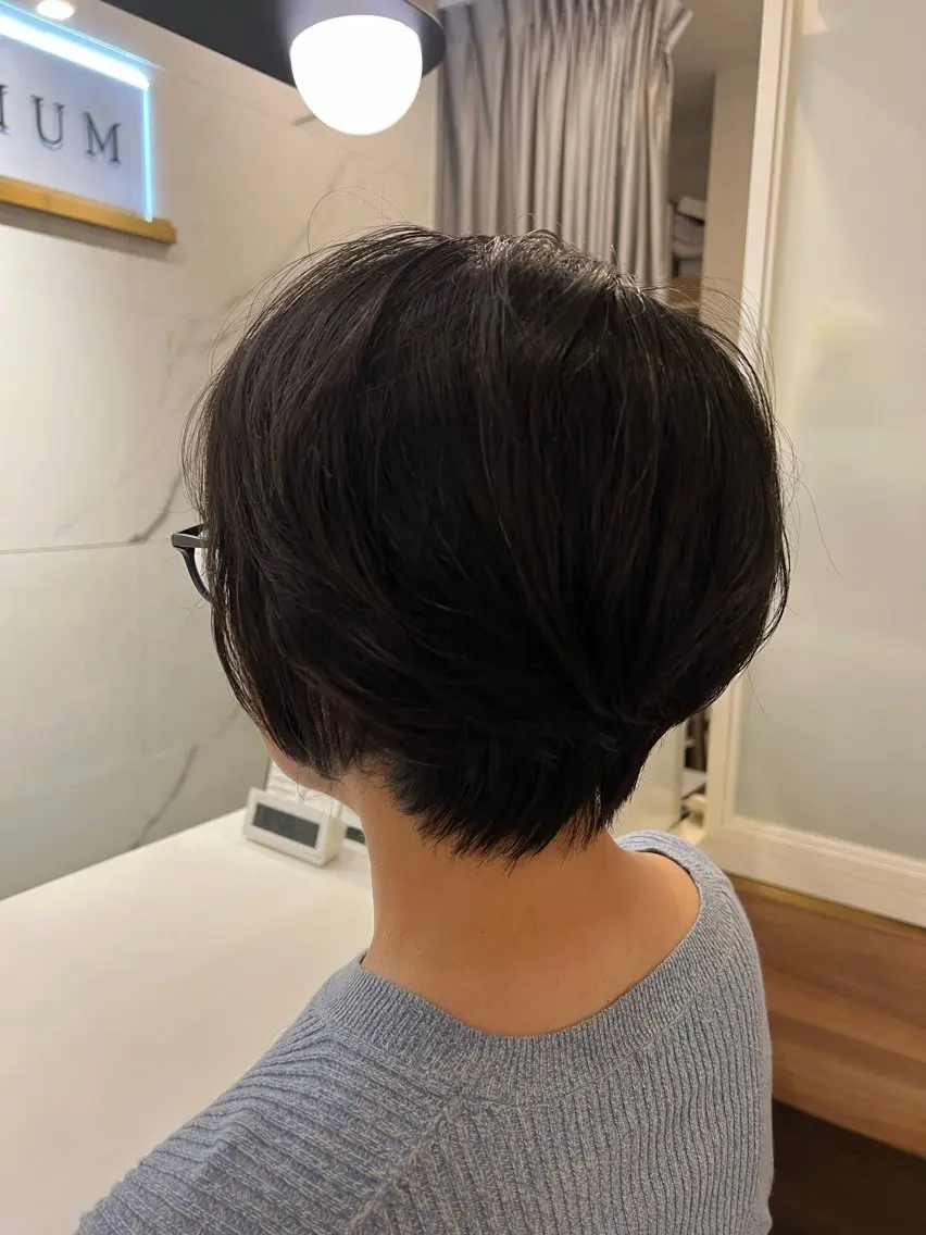 ショート 村中 逸紀のヘアスタイル