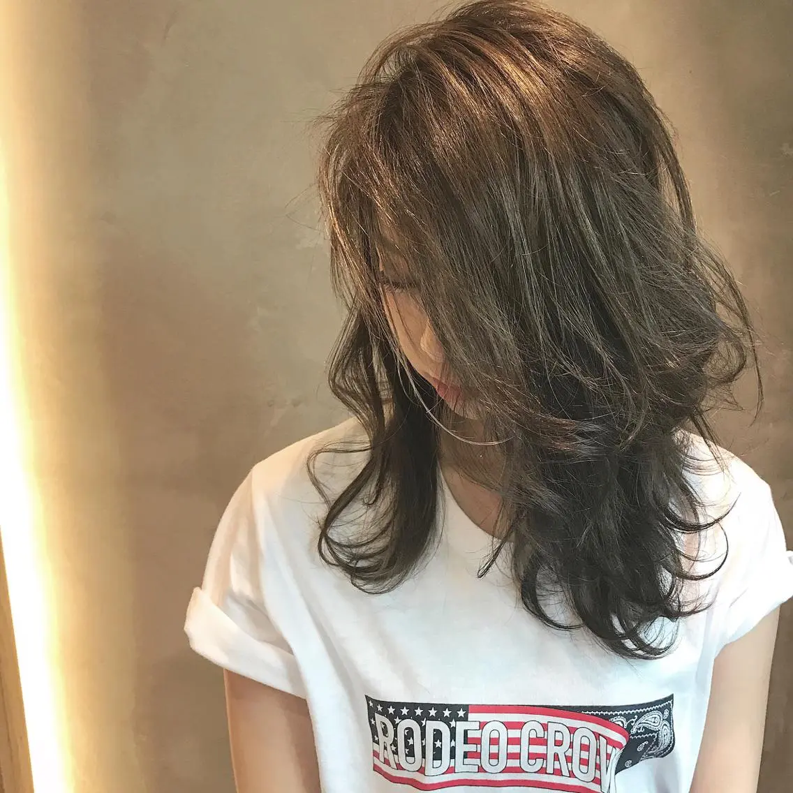 ミディアム カラー パーマ ネイル イルミナカラー 髪質改善 Daisukiのヘアスタイル