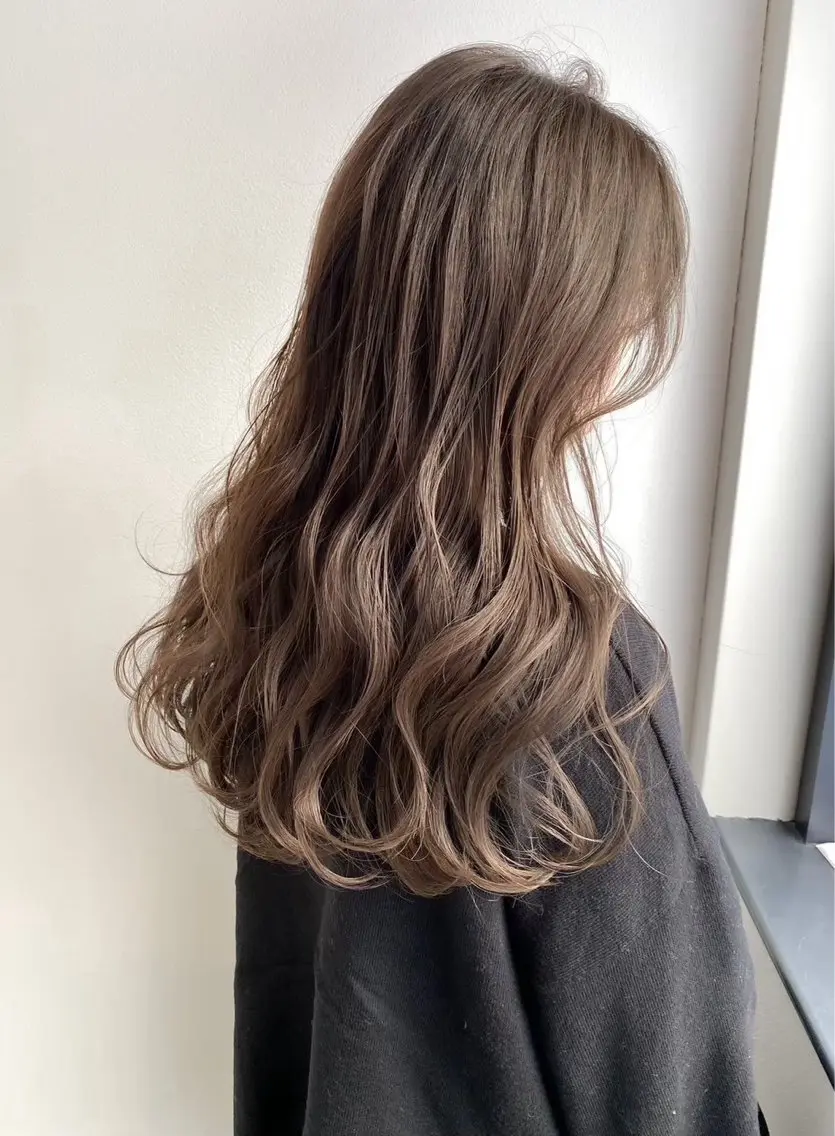 ロング 梅田🩵/透明感 花音のヘアスタイル