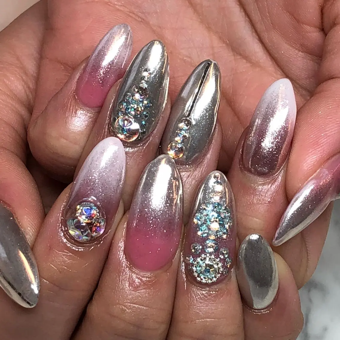 ネイル アートネイル スカルプネイル ストーンネイル KIREIE NAILSのネイルデザイン