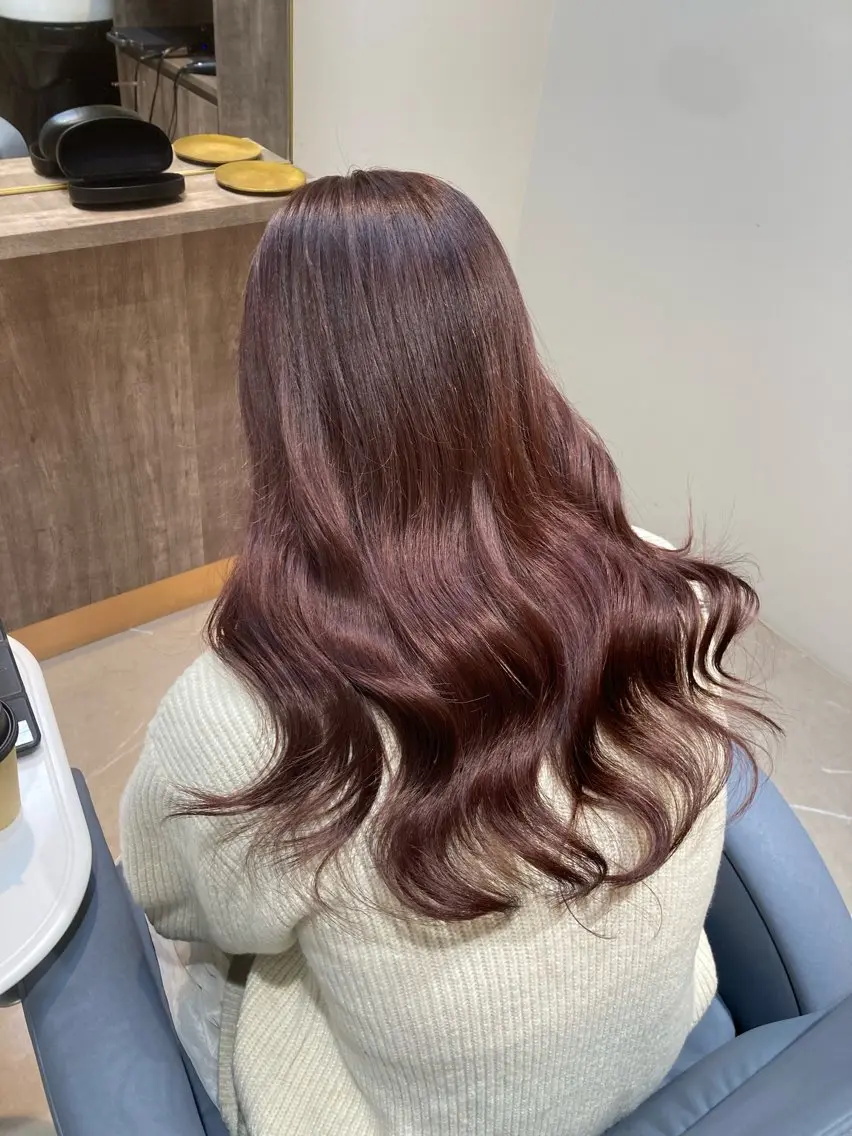 ロング カラー ベージュカラー ブリーチ ピンクカラー ピンクベージュ ヘアカラー ピンクカラー🎀 米津 美佑のヘアスタイル
