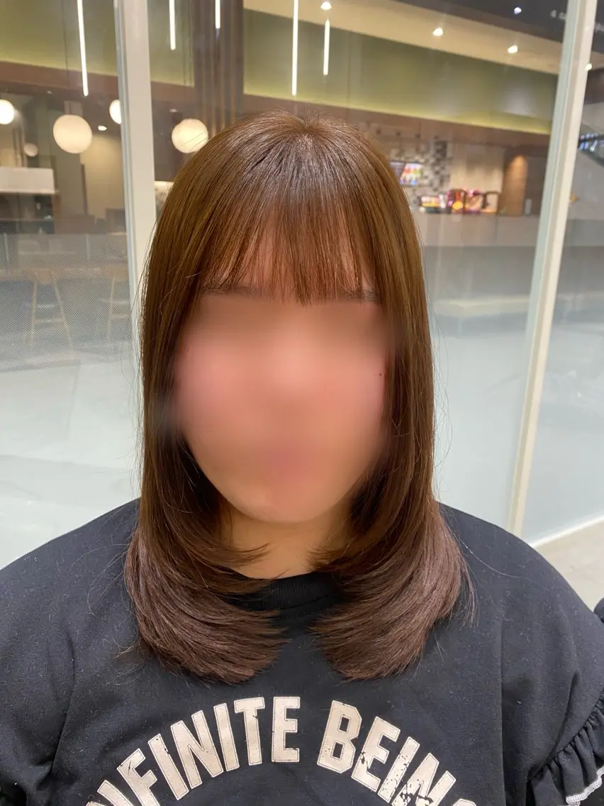 ミディアム レイヤーカット 坂川 里菜子のヘアスタイル