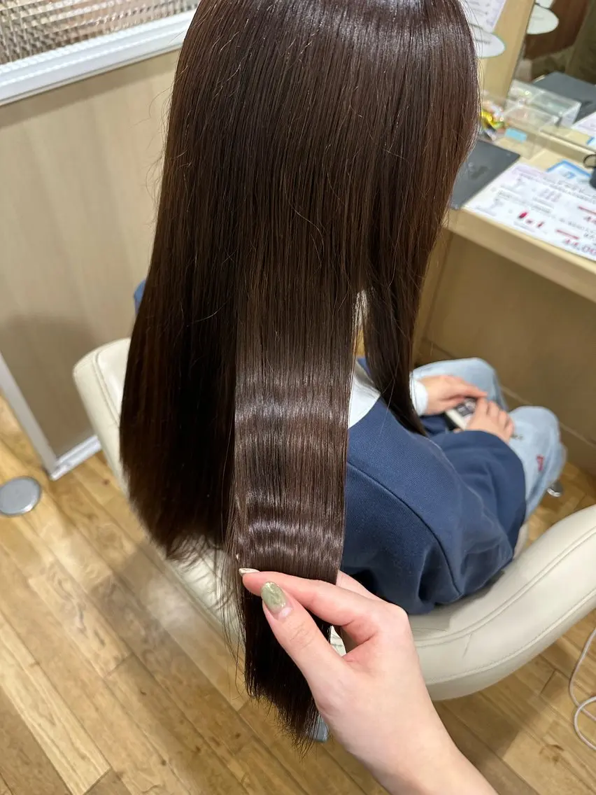 【カット】＋【ダメージレスカラー】＋【ストレート】の写真