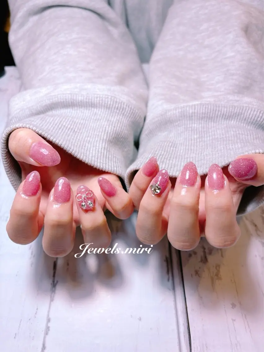ネイル キラキラネイル ネイルサロン Jewels Mのネイルデザイン