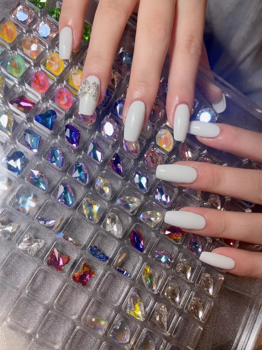 💅長さだし１０本+ワンカラー(ラメジェルあり)の写真