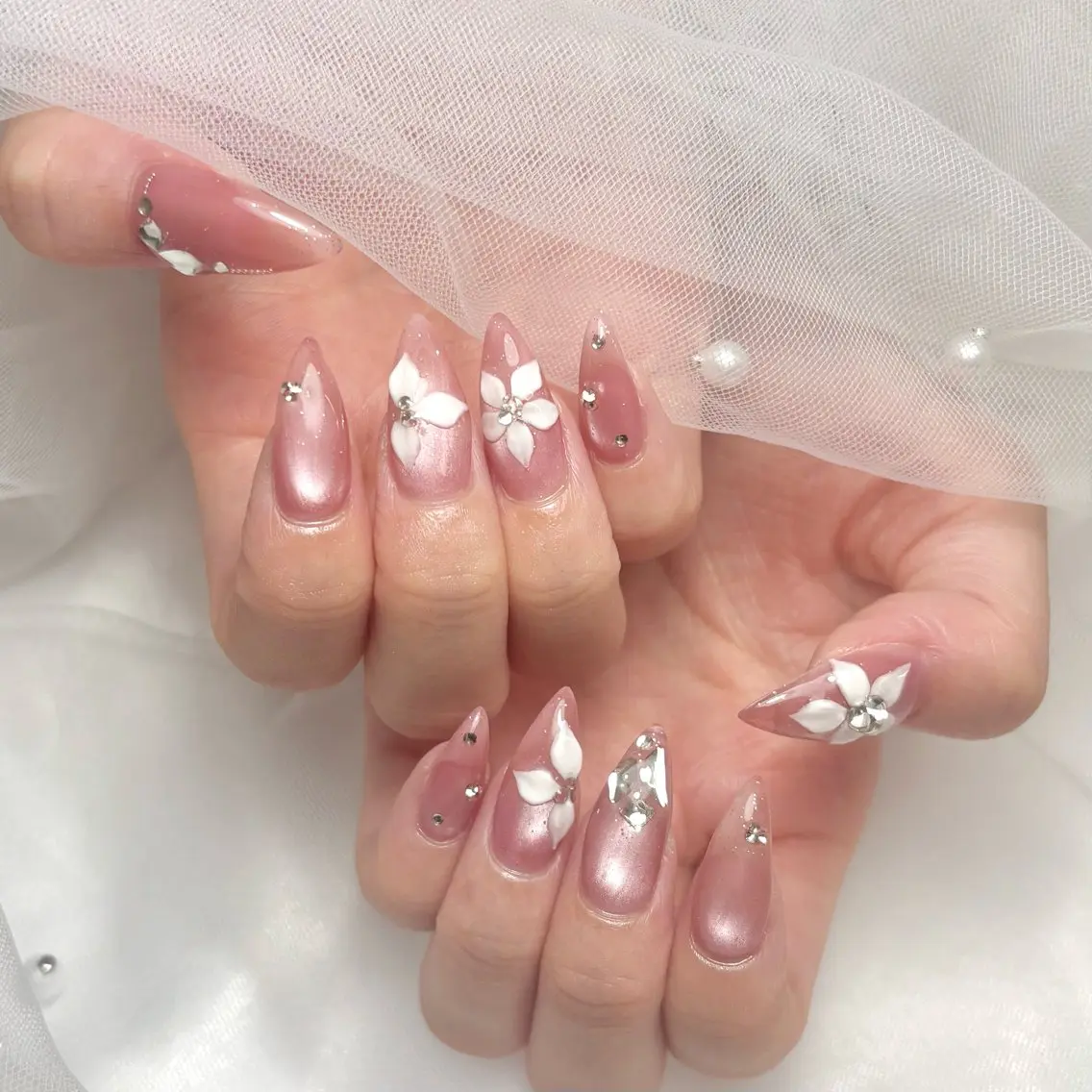 ネイル ハンドネイル Akiho🍒 堺筋本町ネイルサロンのネイルデザイン
