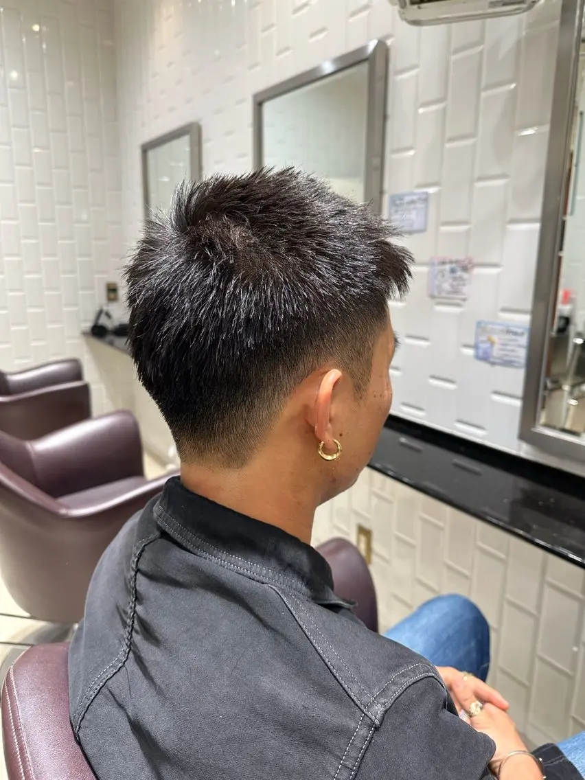 メンズ 岡 咲穂のヘアスタイル