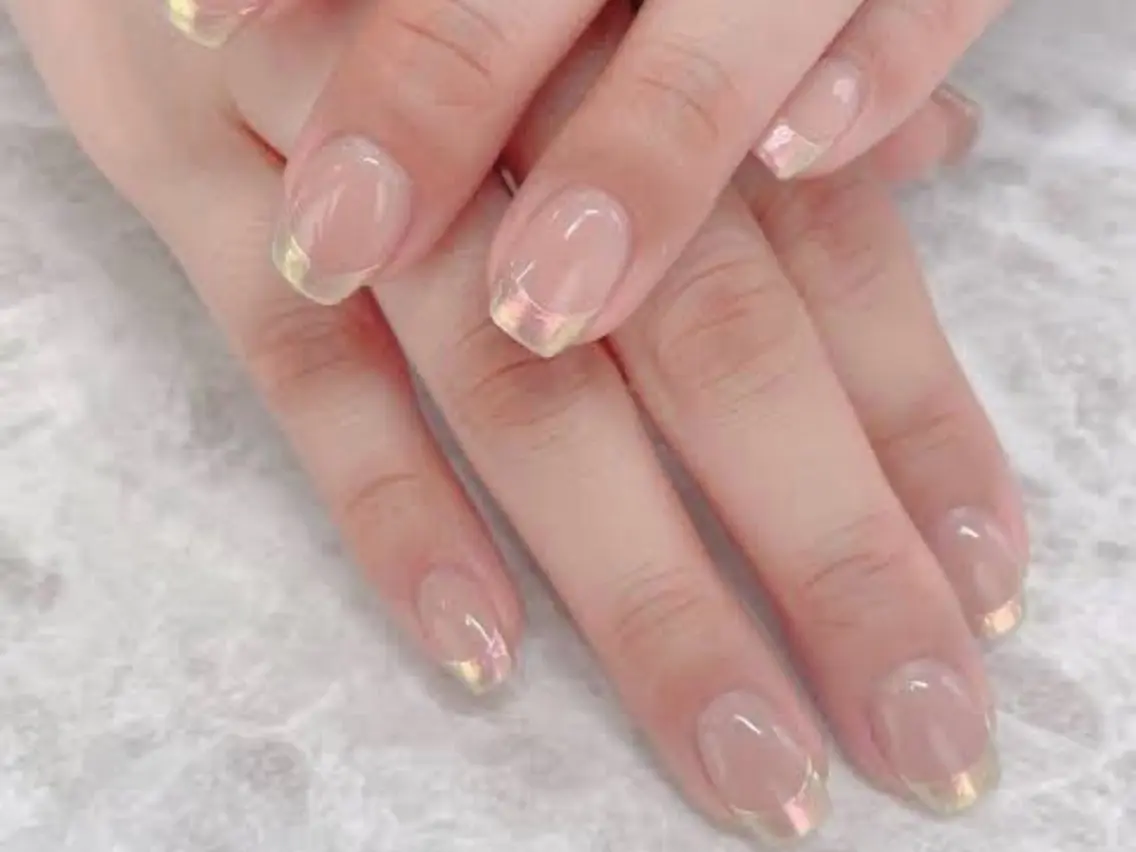 【オフなし】【ケア込み】✨💅オーロラフレンチの写真