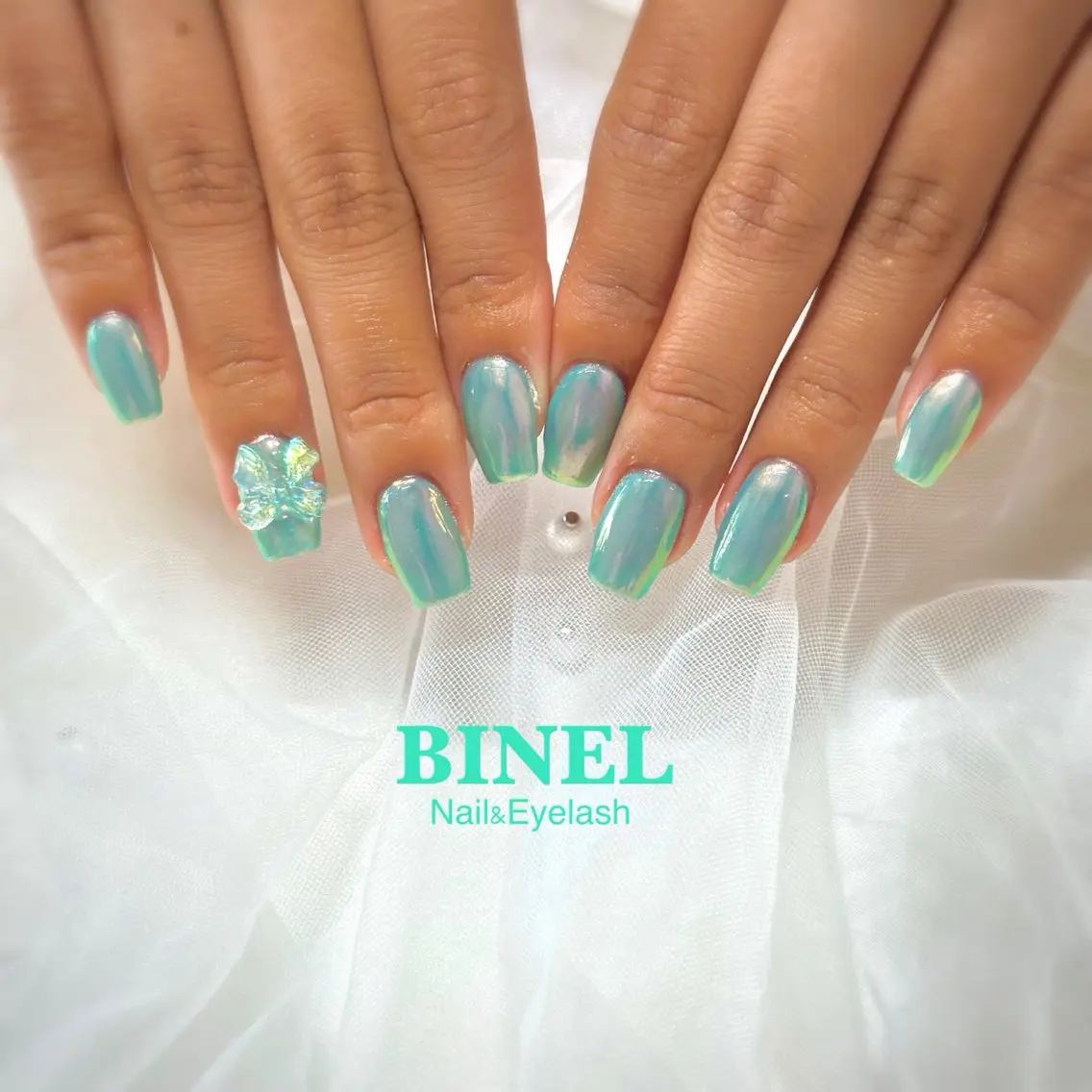 ネイル オーロラネイル BINEL REINAのネイルデザイン