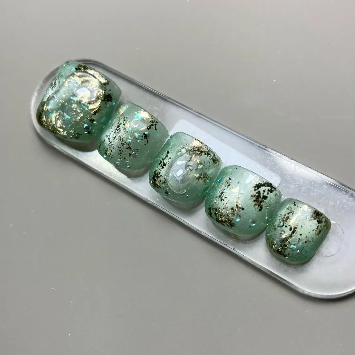 ネイル フットネイル Legit nail salonのネイルデザイン
