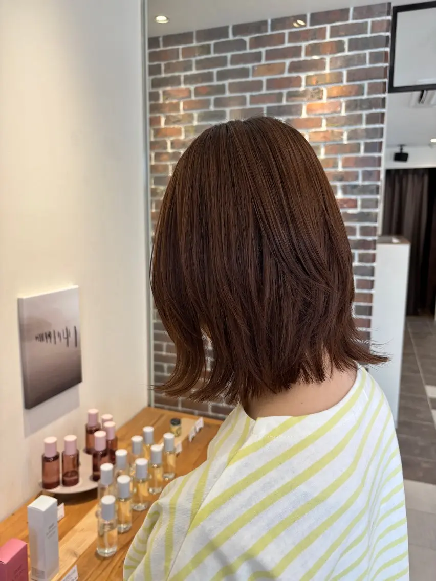 ミディアム ボブ レイヤーカット emu minekoのヘアスタイル