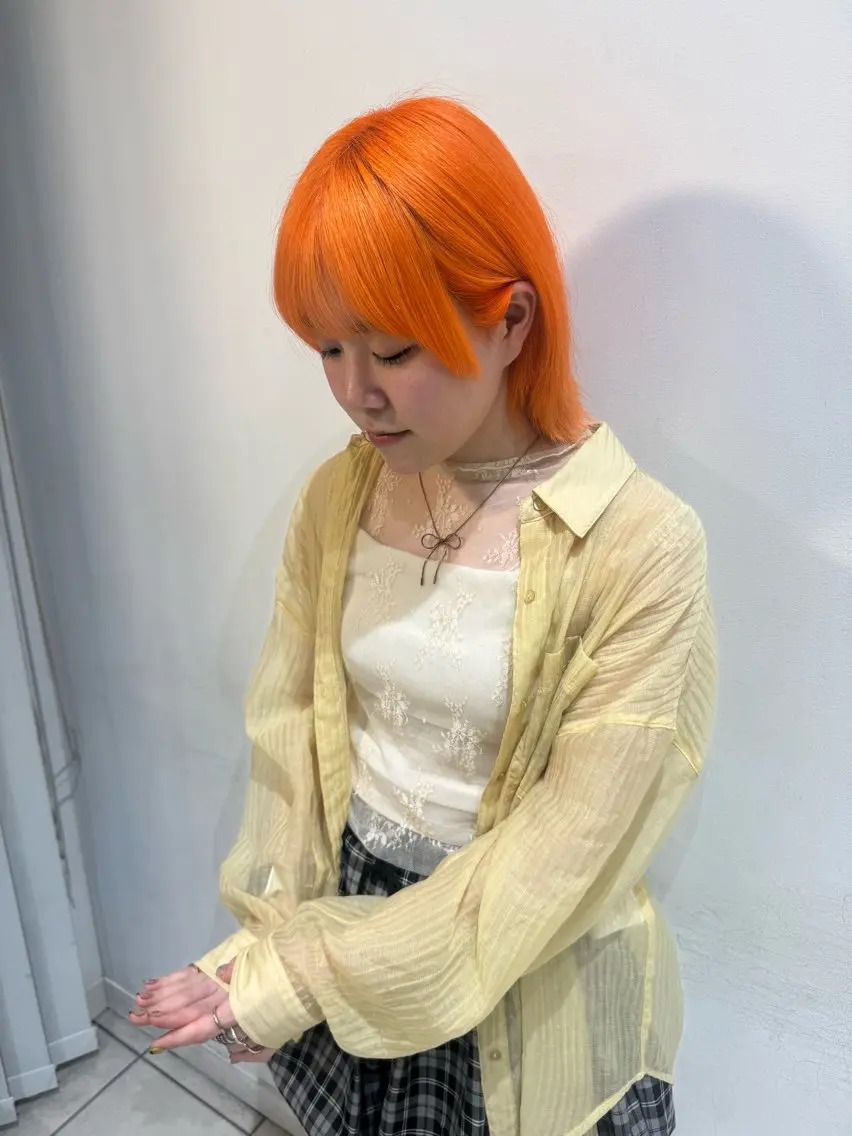 ミディアム ウルフカット 吉留 文月のヘアスタイル