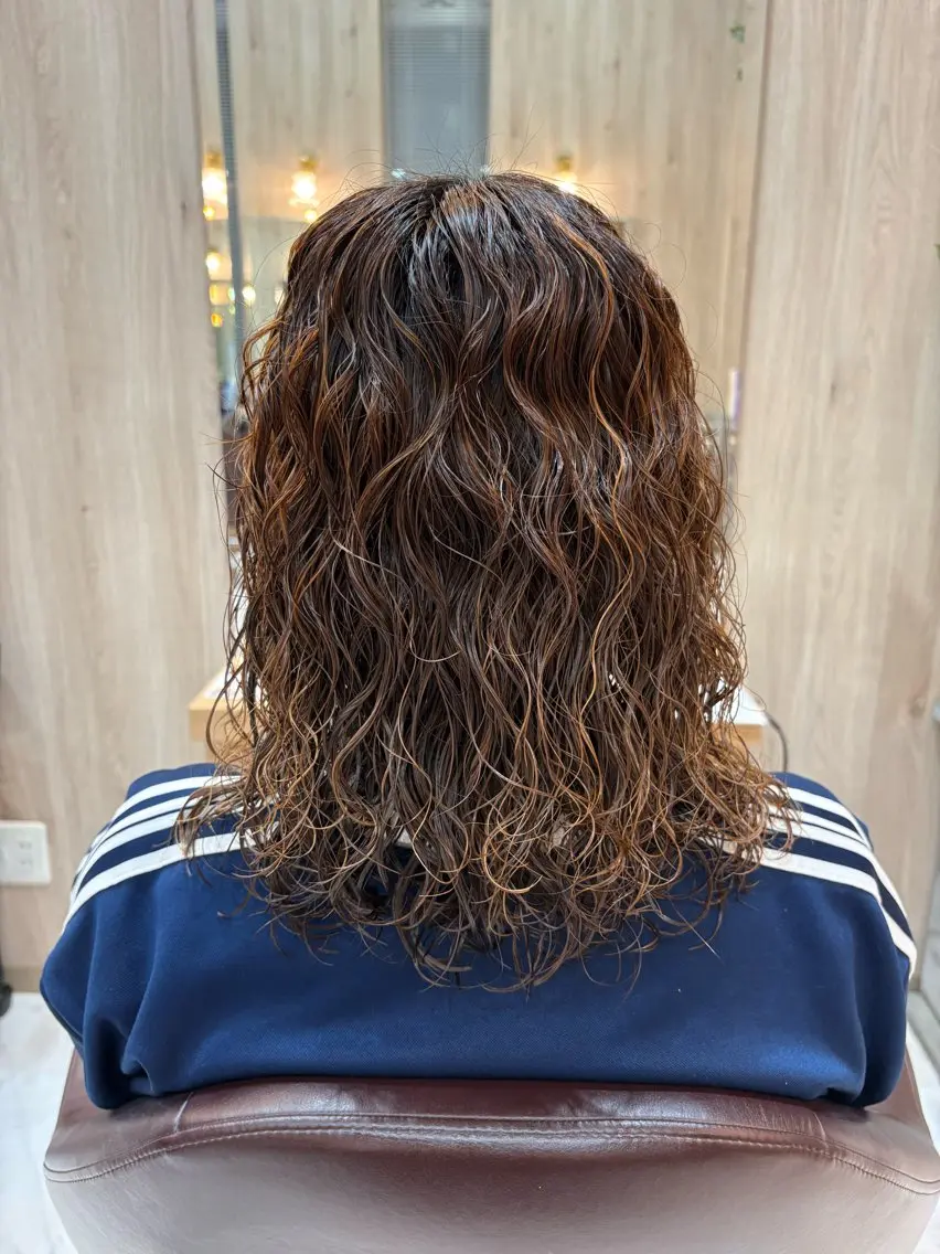 ミディアム パーマ ミディアムパーマ プードルパーマ 喜多 智規のヘアスタイル