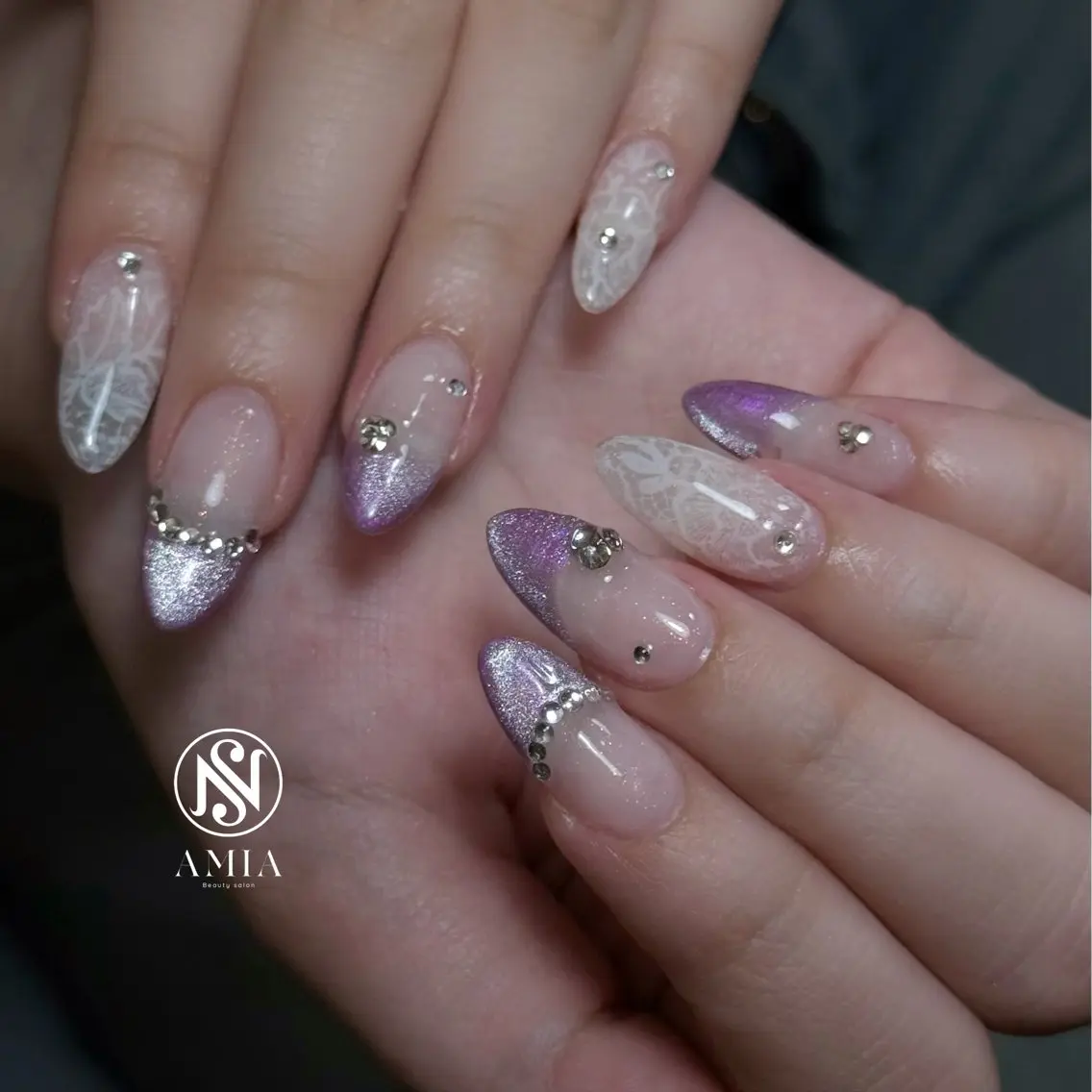 セミロング ハンドネイル 🌟AMIA BEAUTY🌟のネイルデザイン