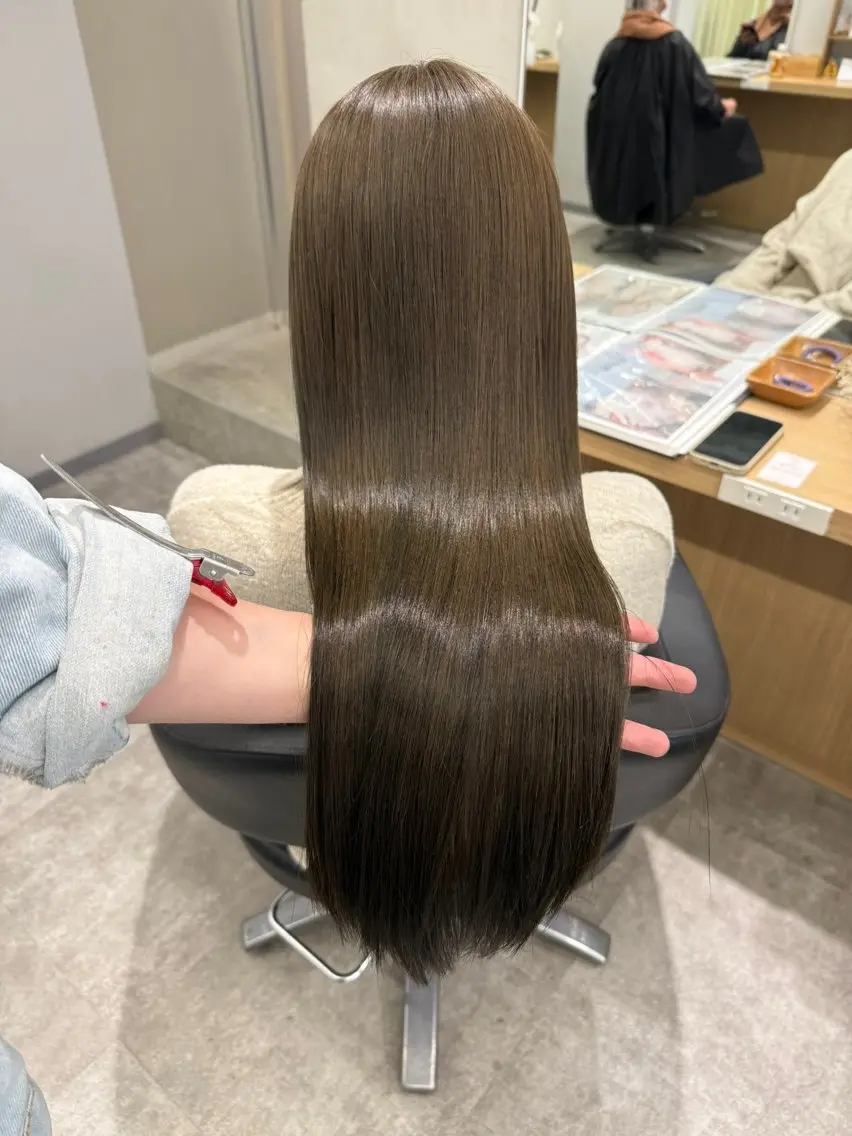 ロング カラー ブリーチ ブリーチなしカラー カット ヘアカラー トリートメント 巻ける髪質改善🫧ハ イライト/永田汰伊智のヘアスタイル