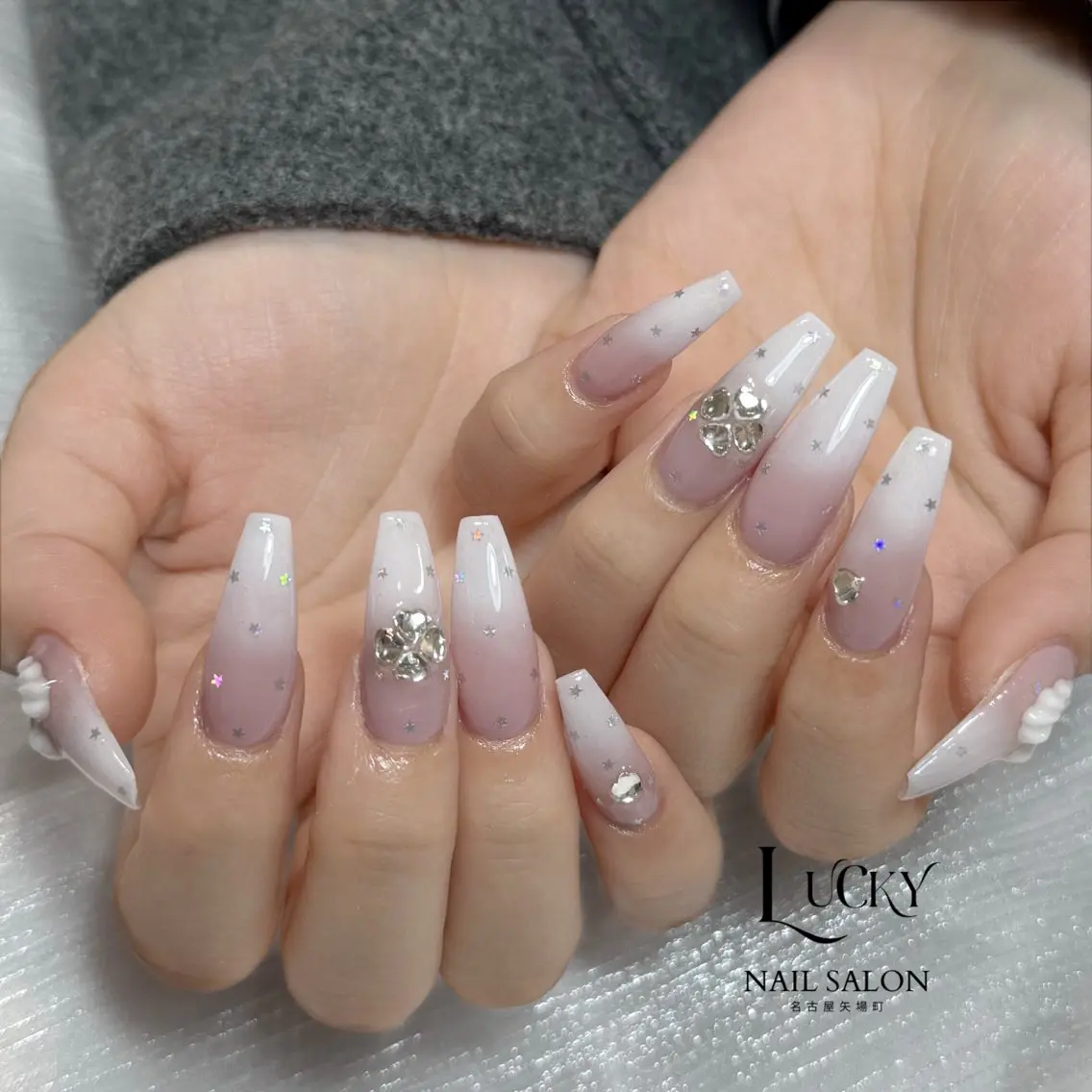 ネイル アートネイル ジェルネイル ロングネイル 持ち込み シンプルネイル ハンドネイル Lucky Nail Salonのネイルデザイン