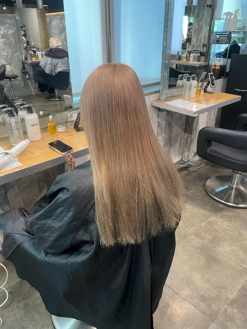 ロング カラー ヘアカラー トリートメント ハイトーン 横浜💞ミオのヘアスタイル