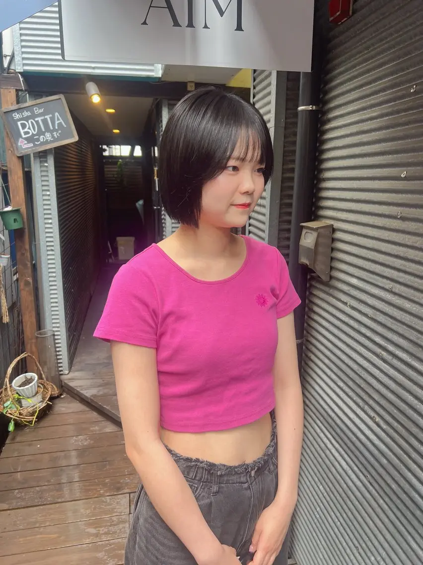 ショート カラー ベージュカラー ブリーチ ケアブリーチ ハイトーンカラー ミルクティーベージュ カット ヘアカラー YUI ハイトーンカラーのヘアスタイル