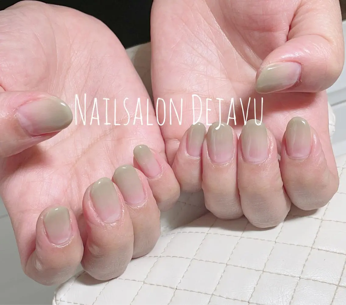 ネイル アートネイル グラデーション シンプルネイル 春ネイル ハンドネイル Nail salon Dejavu 🌿のネイルデザイン
