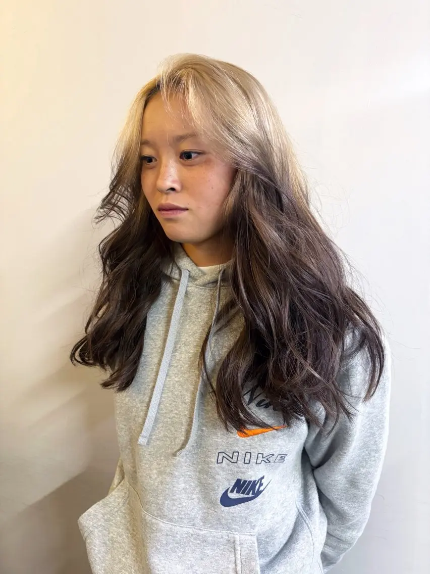 カラー デザインカラー ハイトーンカラー ハイトーン レイヤー🎀meiのヘアスタイル
