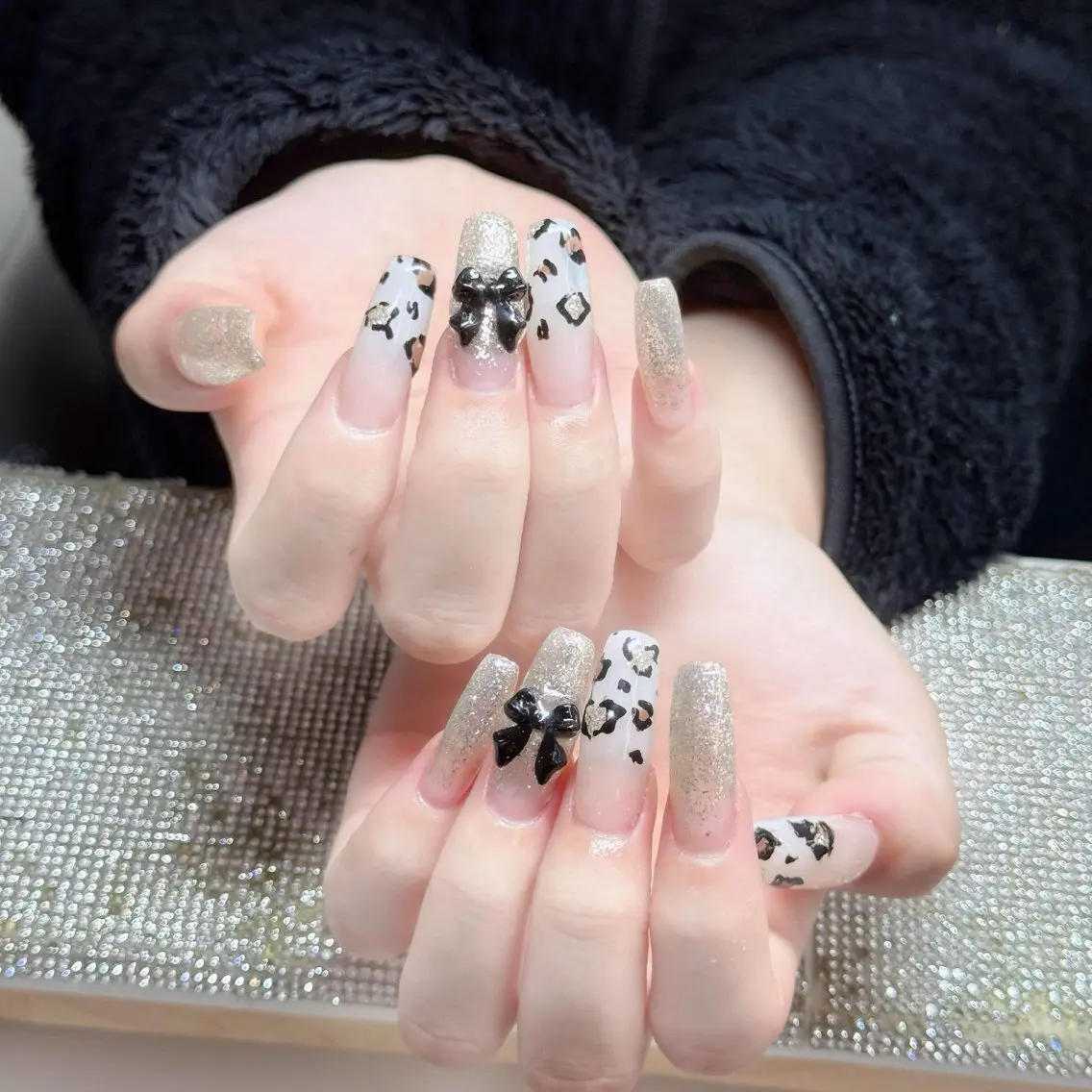 ネイル チークネイル フレンチネイル ジェルネイル ガラスフレンチ 韓国ネイル ハンドネイル ハンドケア Anh Nail 歌舞伎町のネイルデザイン