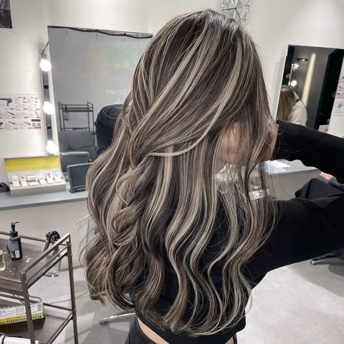 ロング カラー ハイライトカラー ハイライト カラーモデル募集中 🍒misakiのヘアスタイル