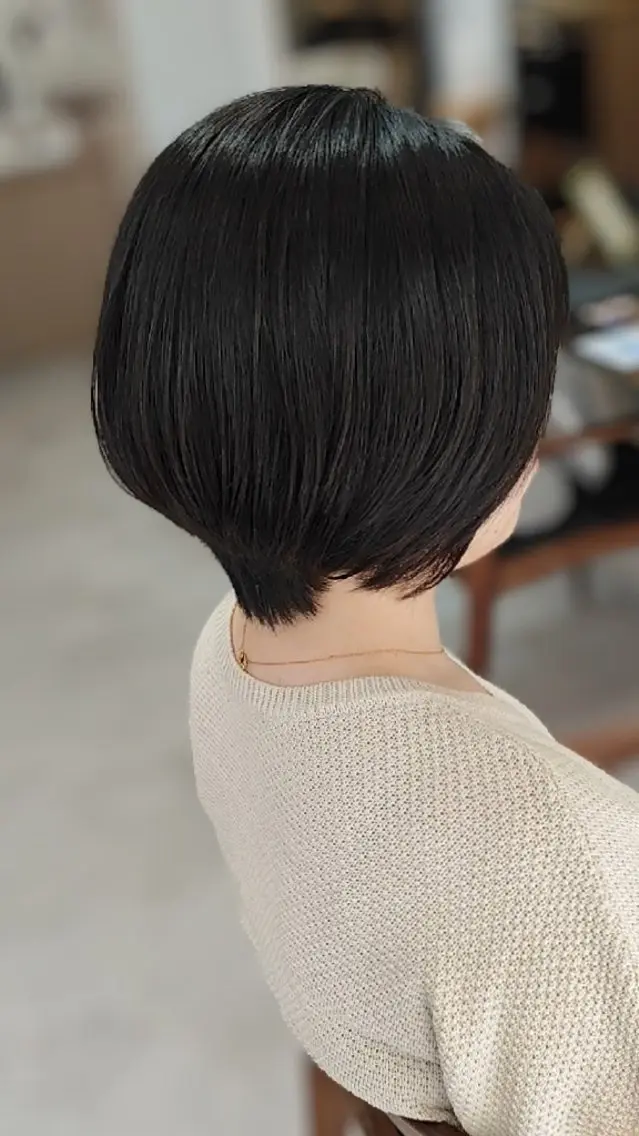 ショート ボブレイヤー ショートレイヤー ボブ くびれヘア レイヤーカット カット ヘアカラー トリートメント 友谷 ルーカスのヘアスタイル