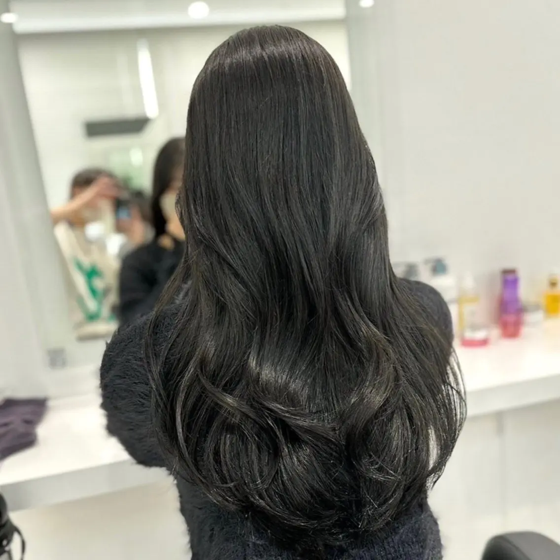 ロング カラー 髪質改善 トリートメント 流行りの透明感カラー ×縮毛矯正🤍ユウのヘアスタイル