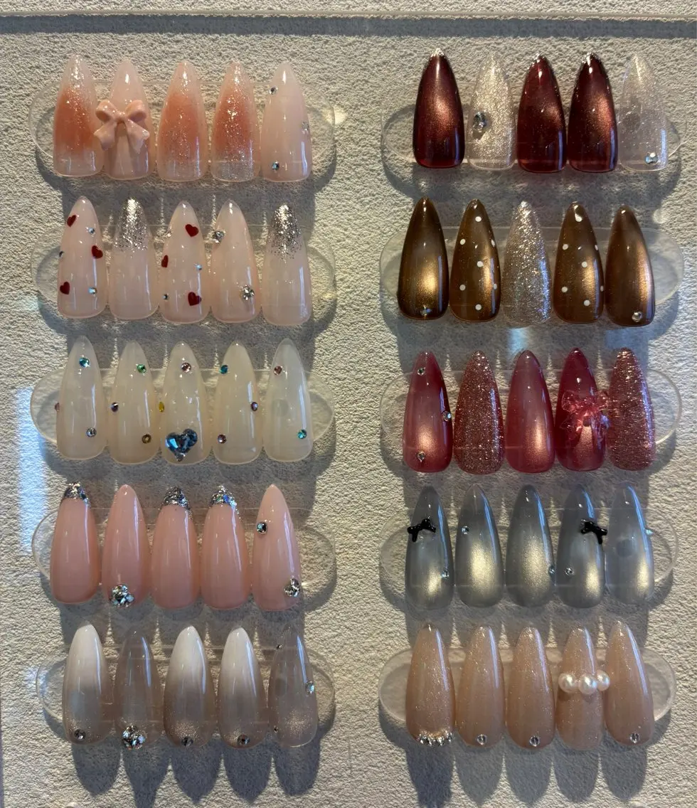 チップ長さ出し10本定額デザイン (パーツ込み)の写真