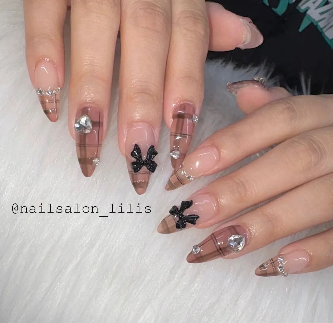 ネイル 持ち込み ハンドネイル nailsalon Lilisのネイルデザイン