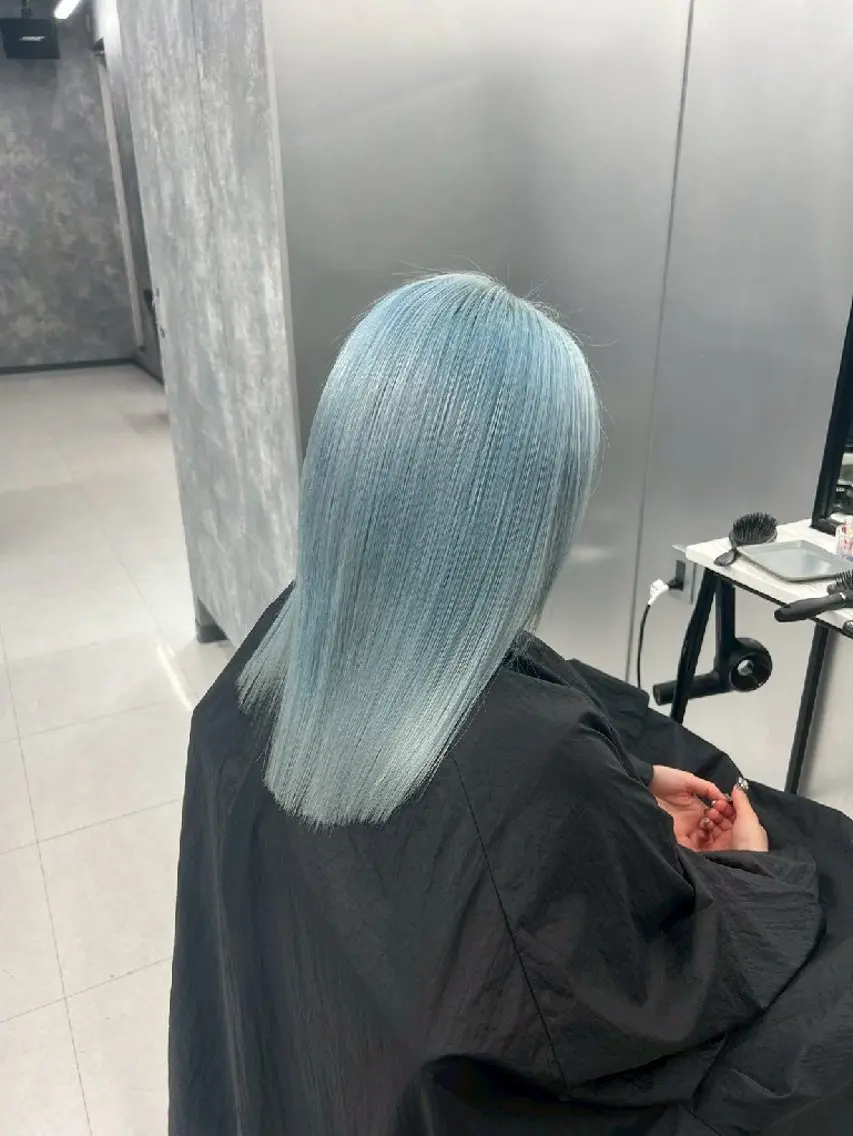 カラー セミロング 地雷系🎀ハイトーン 💙荒川結星のヘアスタイル