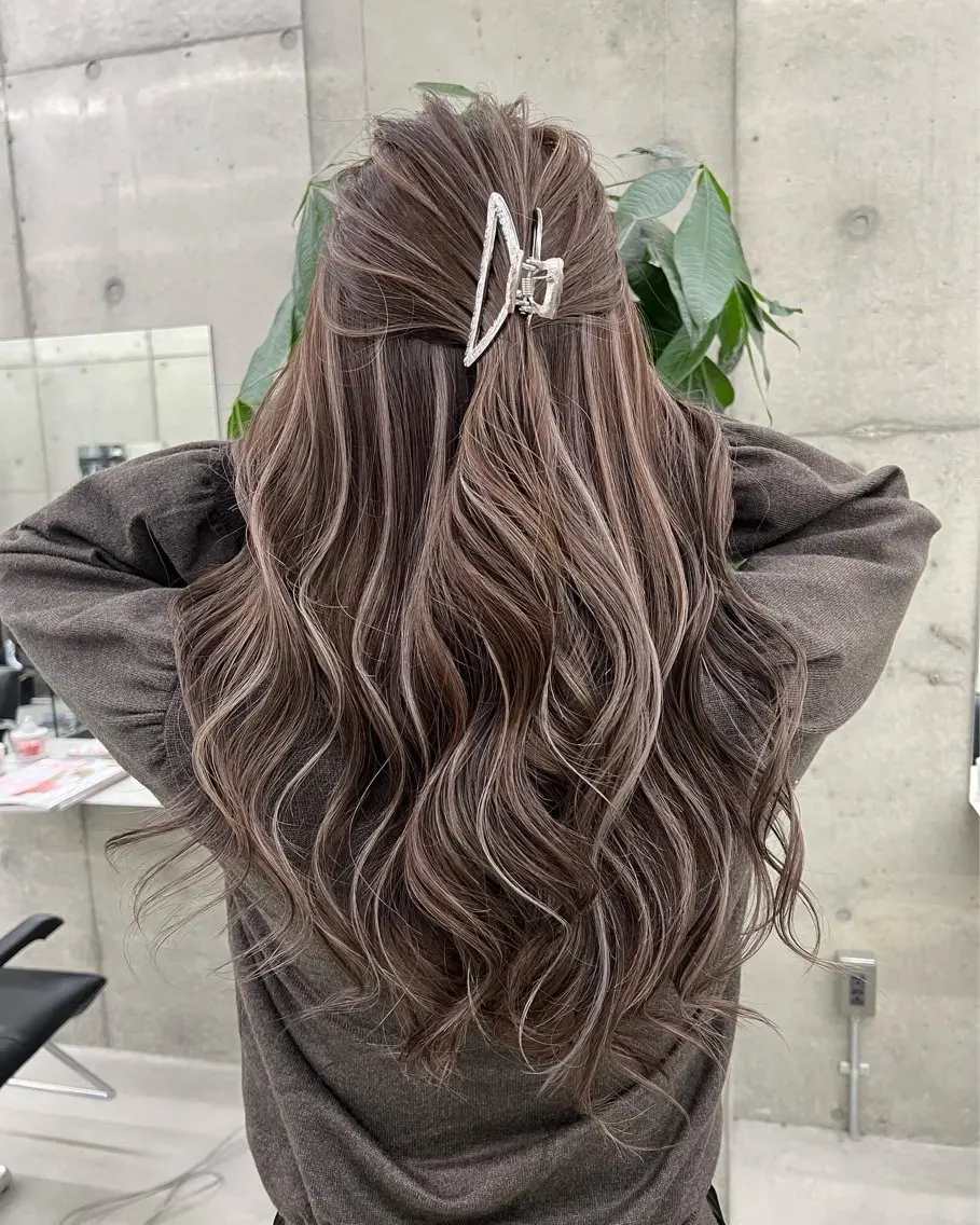 ロング カラー 齋藤 梨乃のヘアスタイル