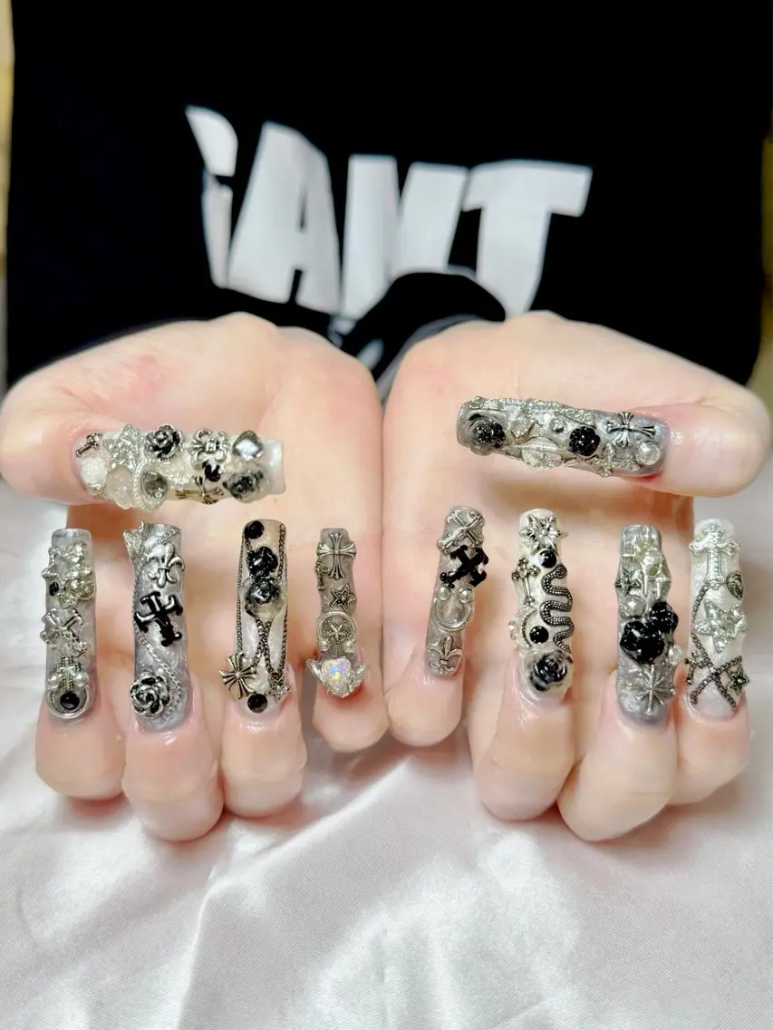ネイル アートネイル 長さ出し Rin Nails Osakaのネイルデザイン