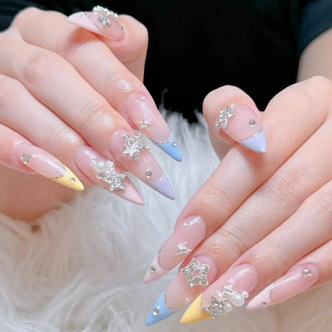 ネイル ハンドネイル ハンドケア Anh Nail 歌舞伎町のネイルデザイン