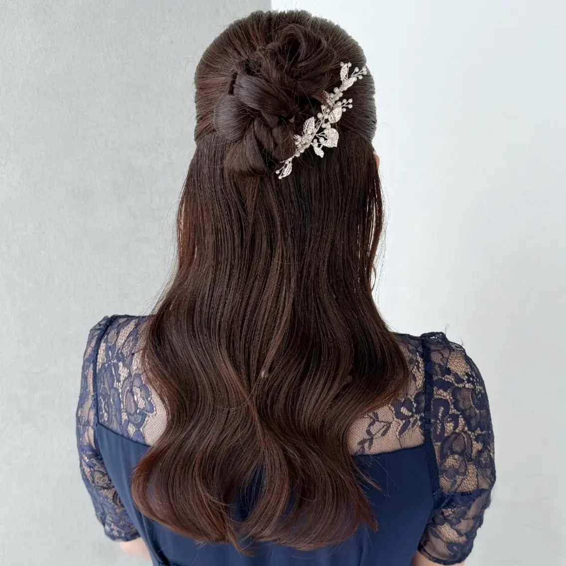 ロング ヘアアレンジ 結婚式・ブライダル 髪質改善 トリートメント ヘアセット 無料カットモデル🩶 Jr.メニューはるかのヘアスタイル