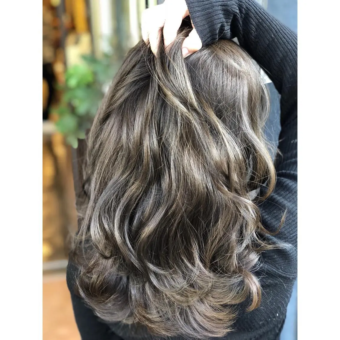 ロング カラー ベージュカラー グレージュ 外国人風カラー パーソナルカラー診断 できます 木曽 主博のヘアスタイル