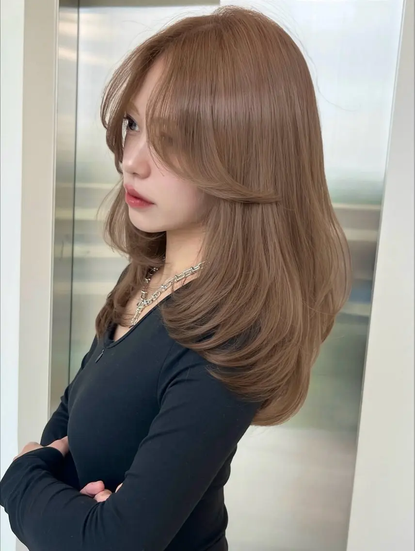 セミロング カラー 庄野友規 ／グラデーションボブのヘアスタイル