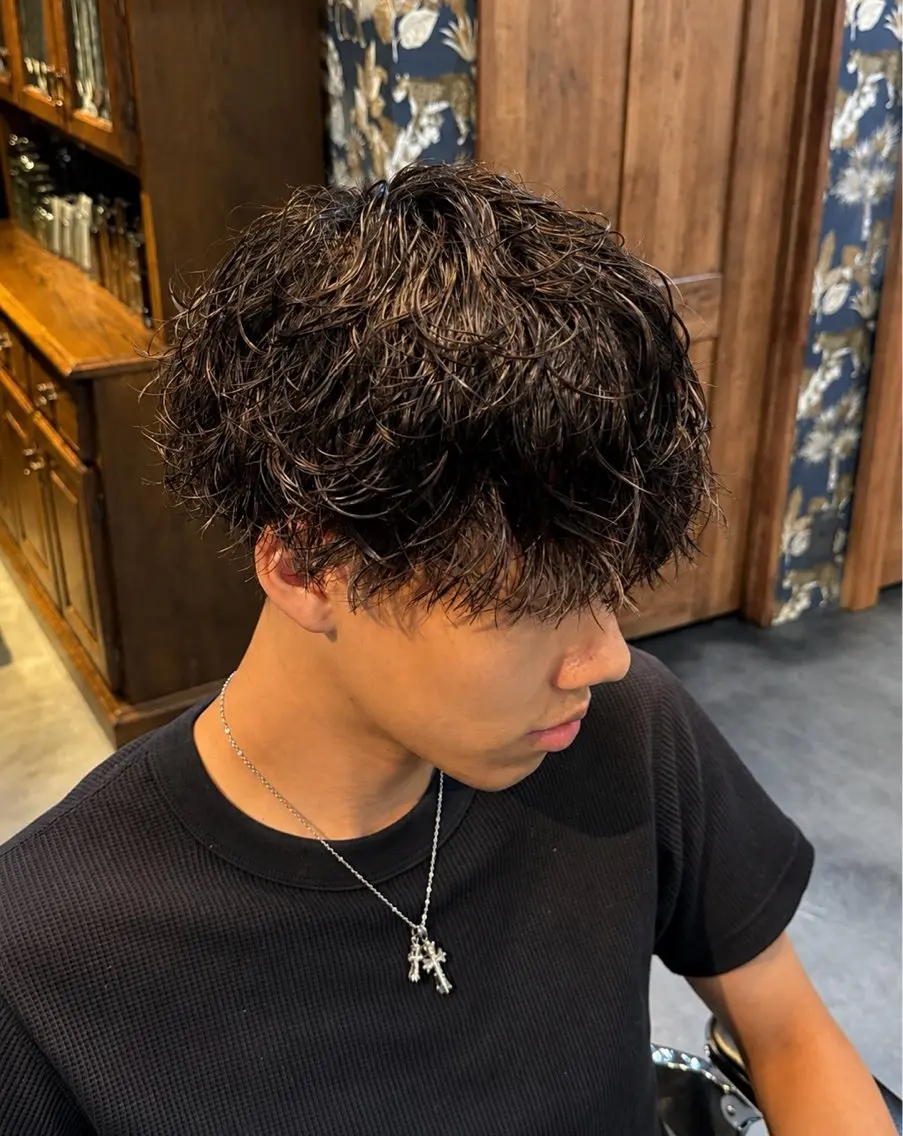 ミディアム 松下 寛人のヘアスタイル