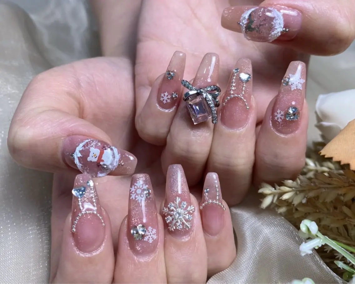 ネイル 長さ出し 冬ネイル クリスマス ハンドネイル ハンドケア 🫧M. nailsのネイルデザイン