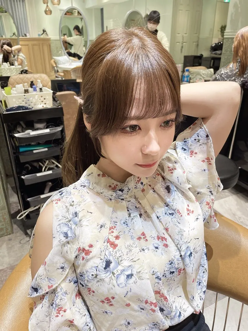 ミディアム カラー ベージュカラー 黒髪 ブリーチ ブルーカラー ブルーブラック カット ヘアカラー トリートメント 木屋元一/透明感 /前髪/レイヤーのヘアスタイル