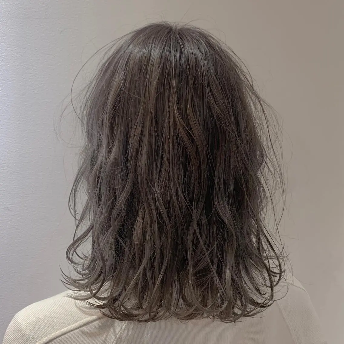 セミロング カラー ブリーチ 渋谷ブリーチカラー 韓国ヘアyuikoのヘアスタイル