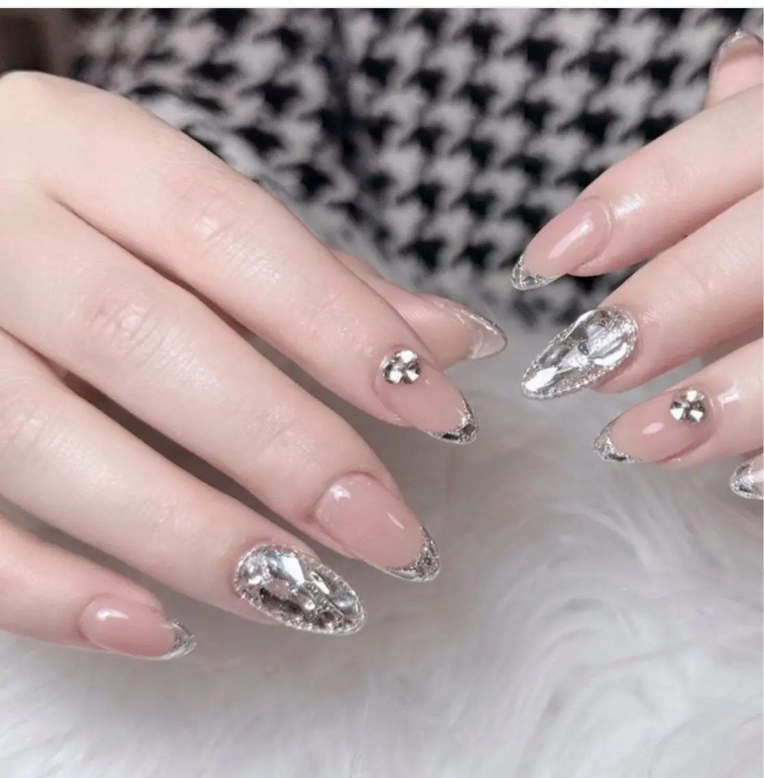 ネイル アートネイル べっ甲ネイル ボルドー ドット フットネイル Queeens nailのネイルデザイン
