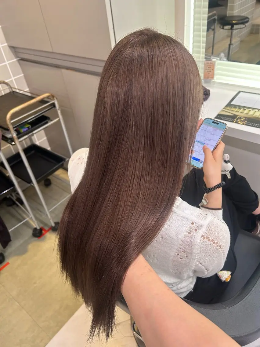 ロング ヘアカラー トリートメント 🤍透明感カラー/ 韓国レイヤー🤍のヘアスタイル