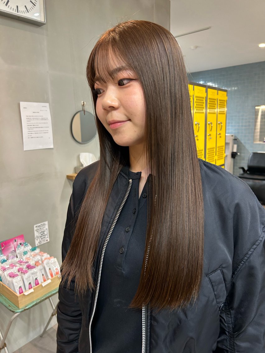 ロング 伸ばしかけ 縮毛矯正 縮毛矯正 YUURI ／カットモデル¥0のヘアスタイル