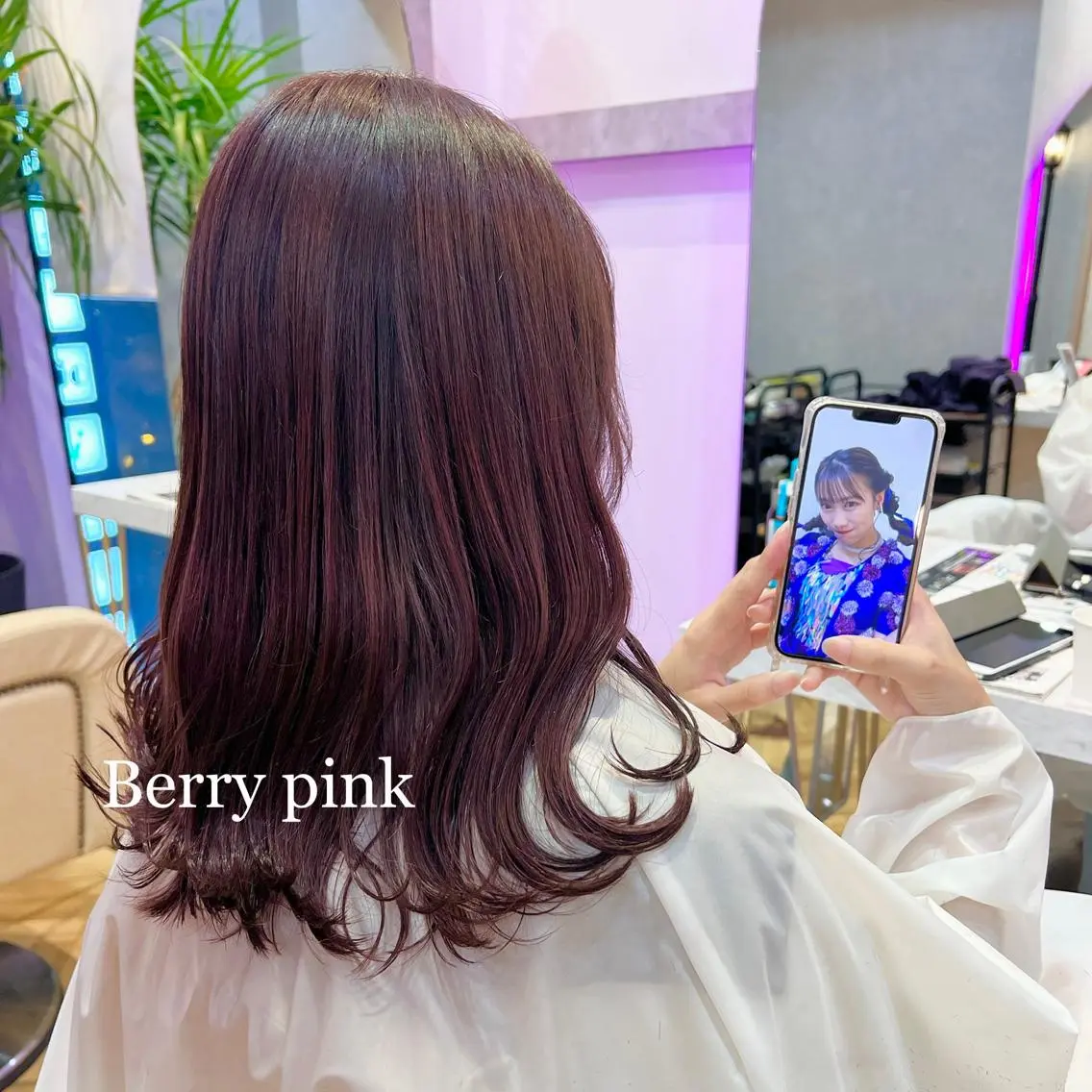 ロング フレンチガーリー ヨシンモリ 韓国風ヘア レイヤーカット おくれ毛 カット ヘアカラー トリートメント ヘアセット 前髪/ 顔周り/とばみかのヘアスタイル