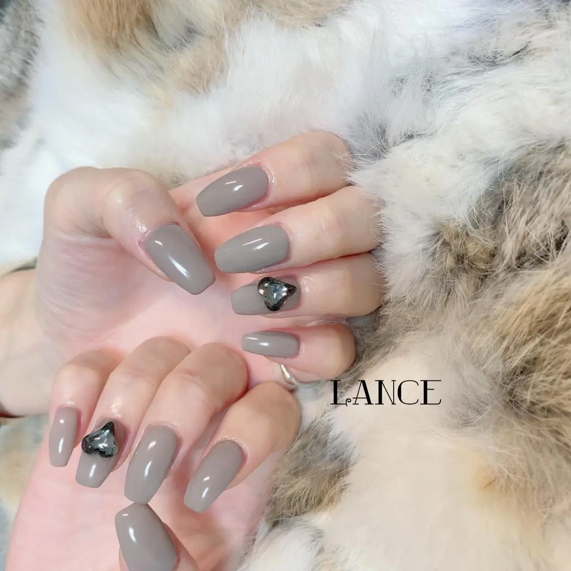 ミディアム ネイル オーロラネイル フットネイル フレンチネイル ミラーネイル ニュアンスネイル ハンドネイル Lance nailのネイルデザイン