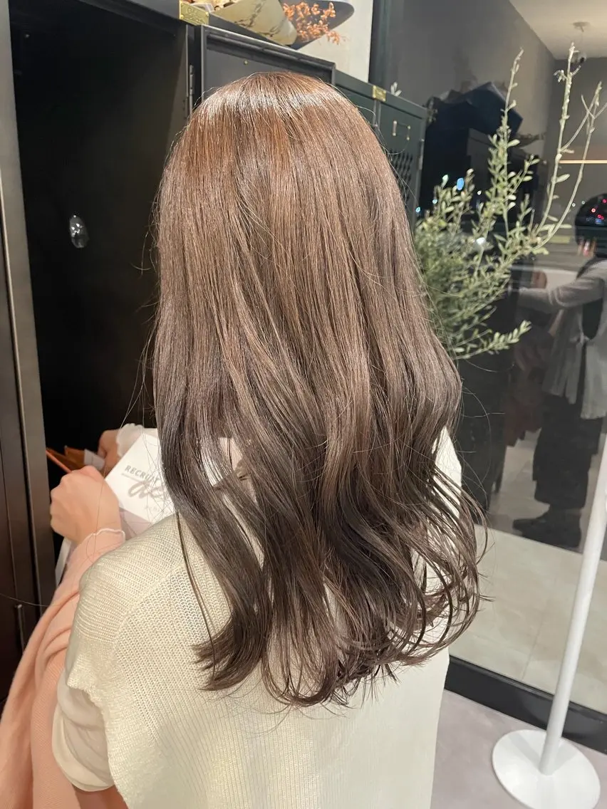 セミロング カット ヘアカラー トリートメント 柄澤 菜南子のヘアスタイル