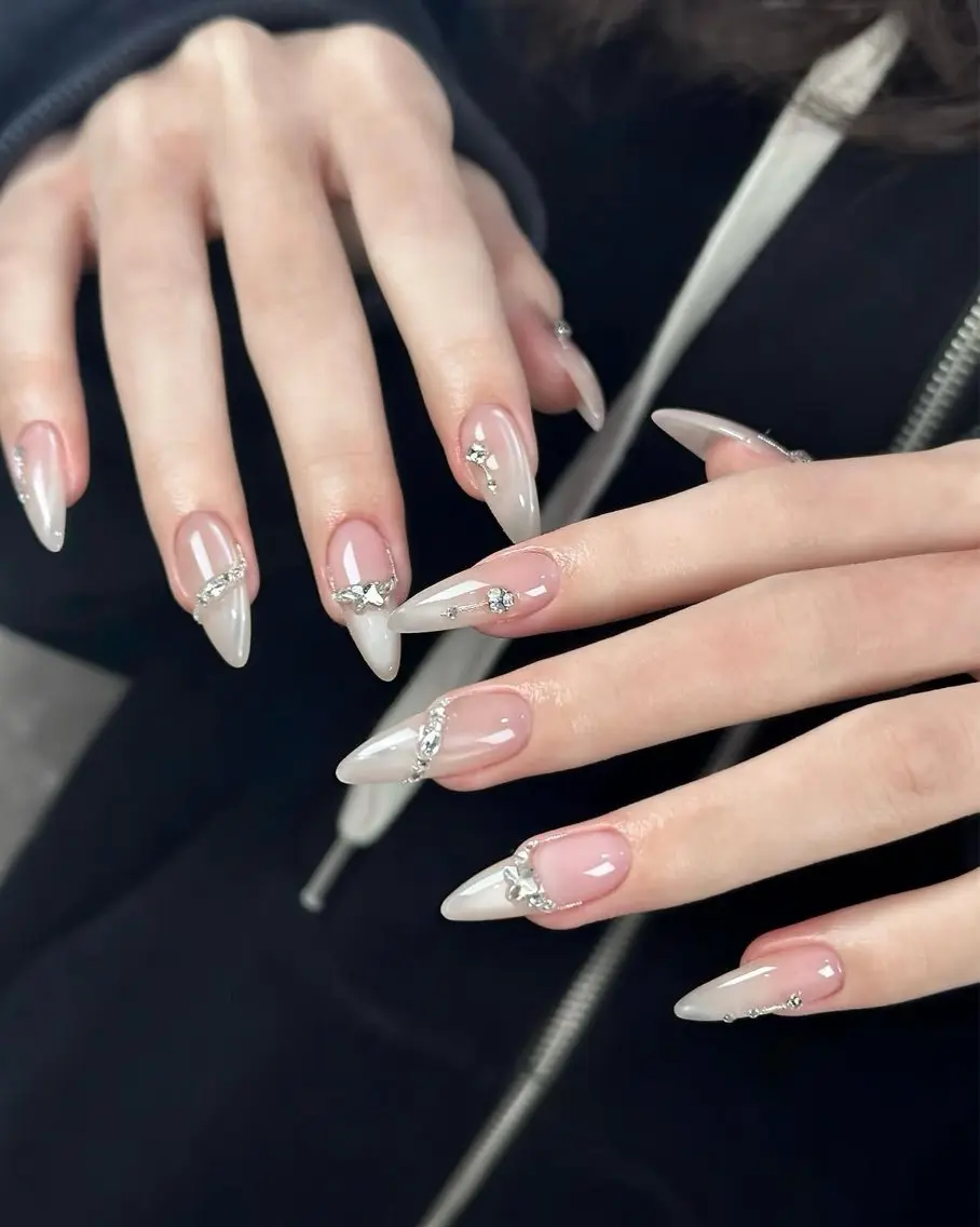 セミロング 韓国風ヘア ハンドネイル Aila Nail ShinOkuboのネイルデザイン