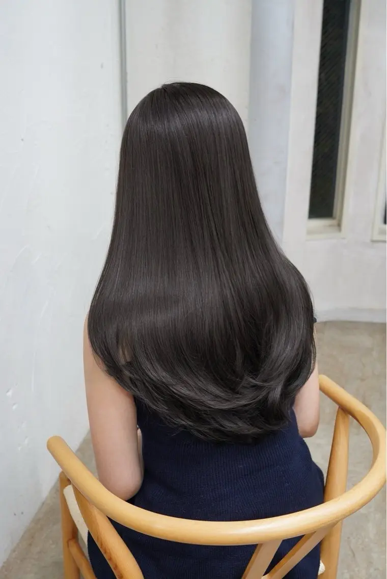 ロング カラー グレージュ シアーグレージュ カット ヘアカラー ブリーチなし透明感 カラー/チサト🌿のヘアスタイル