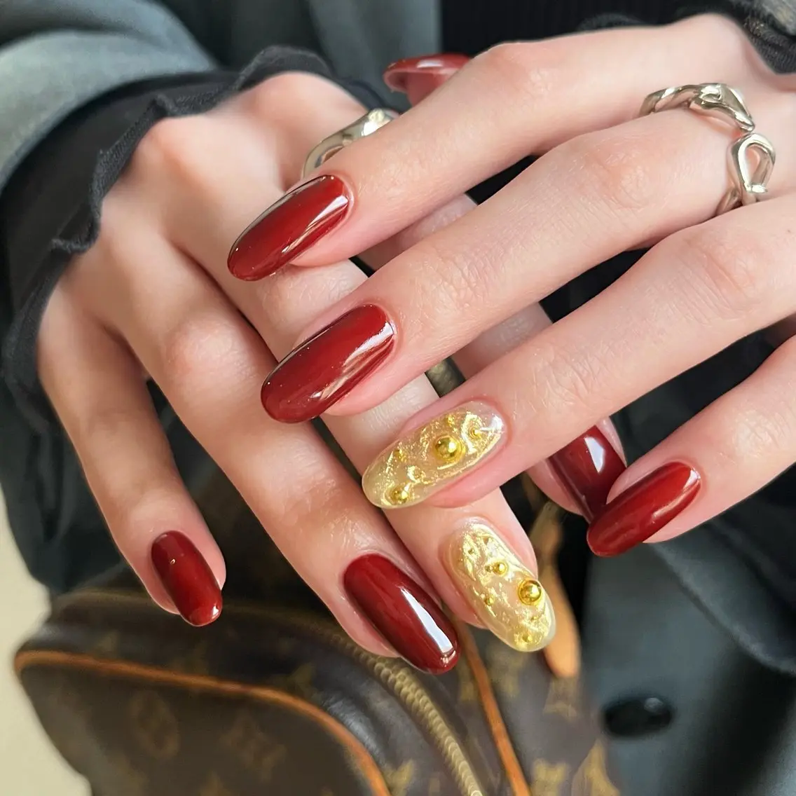 ネイル ボルドー ゴールド グリーン ハンドネイル vegh. nail／阿波座のネイルデザイン